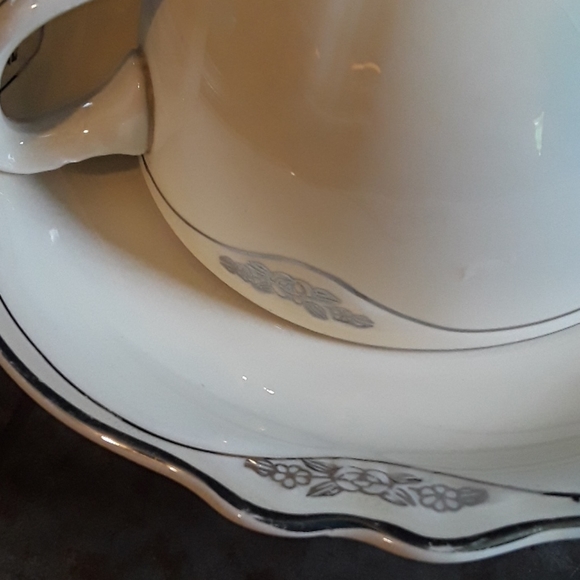 Antique Homer Laughlin cup and saucer - Picture 2 of 6